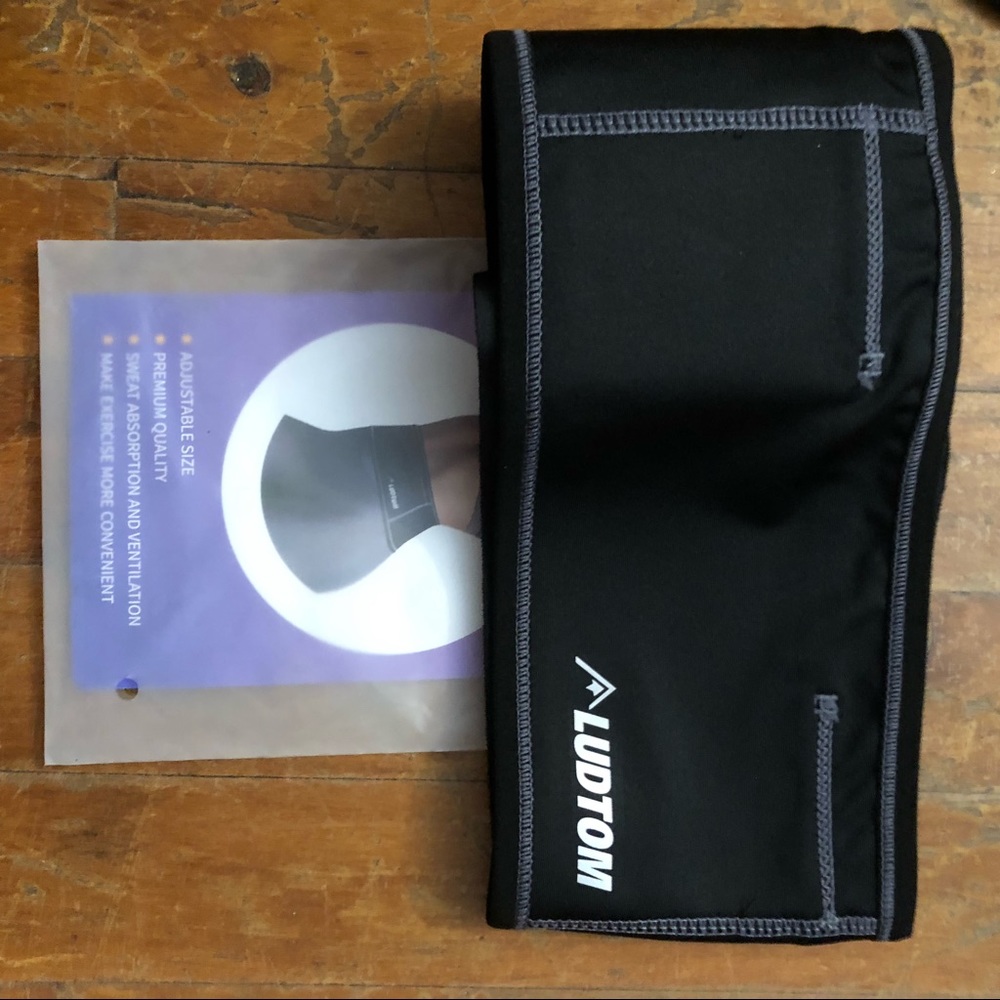 Women’s trainer running exercise sweat belt